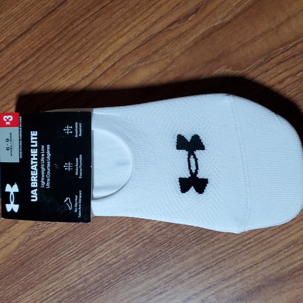 3x Pairs Medium Under Armour Socks